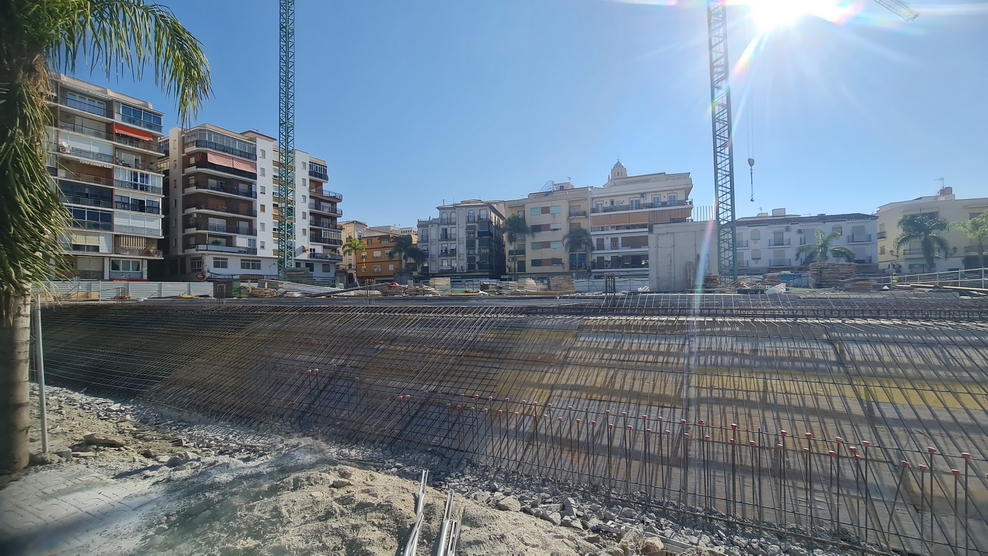 CHM informa de la conclusión de la ejecución de las dos plantas de aparcamientos subterráneos del futuro Mercado de Almuñécar